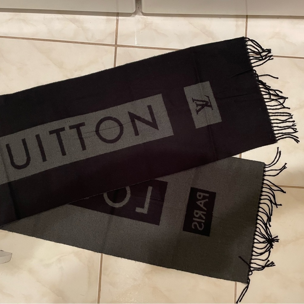 EUC Louis Vuitton Long Scarf Black And Grey Double Sided Reversible - Picture 7 of 11